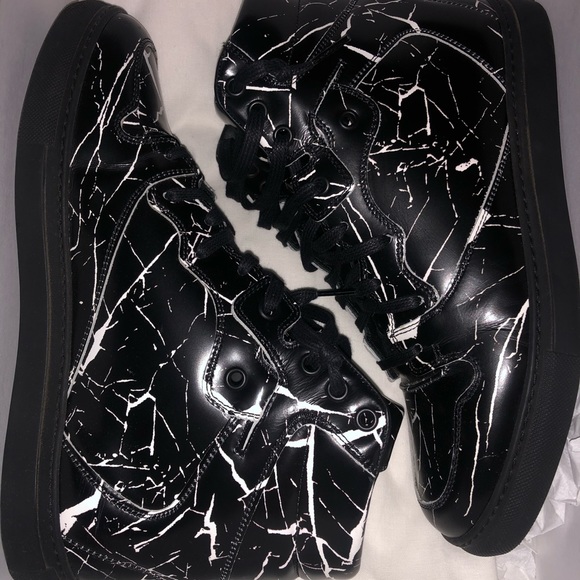 Balenciaga Sneakers - Picture 2 of 10